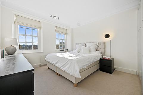 3 bedroom flat for sale, Westmoreland Street, Marylebone Village, London W1