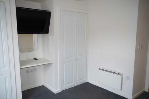 2 bedroom apartment for sale, Sunningdale Court, Bolton