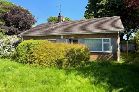 2 bedroom detached bungalow for sale, Lincoln Road, Skegness, Lincolnshire, PE25 2DN