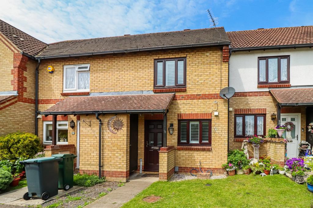 Balmoral Road, Abbots Langley, Herts... 2 bed terraced house £400,000