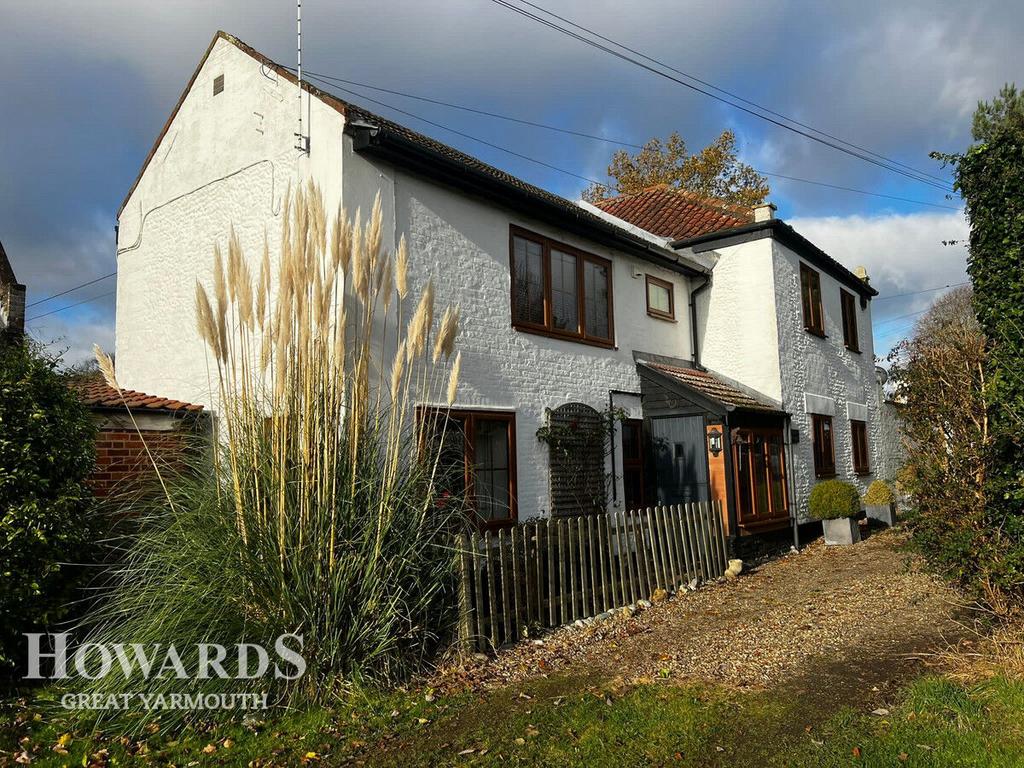 Front Road, CaisteronSea 5 bed cottage for sale £650,000