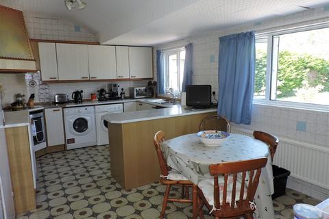 3 bedroom detached bungalow for sale, Penybanc Road, Penybanc, Ammanford, SA18