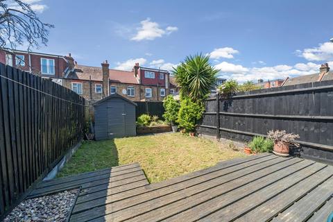 41 Deal Road, London, SW17 9JW