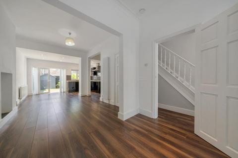 41 Deal Road, London, SW17 9JW