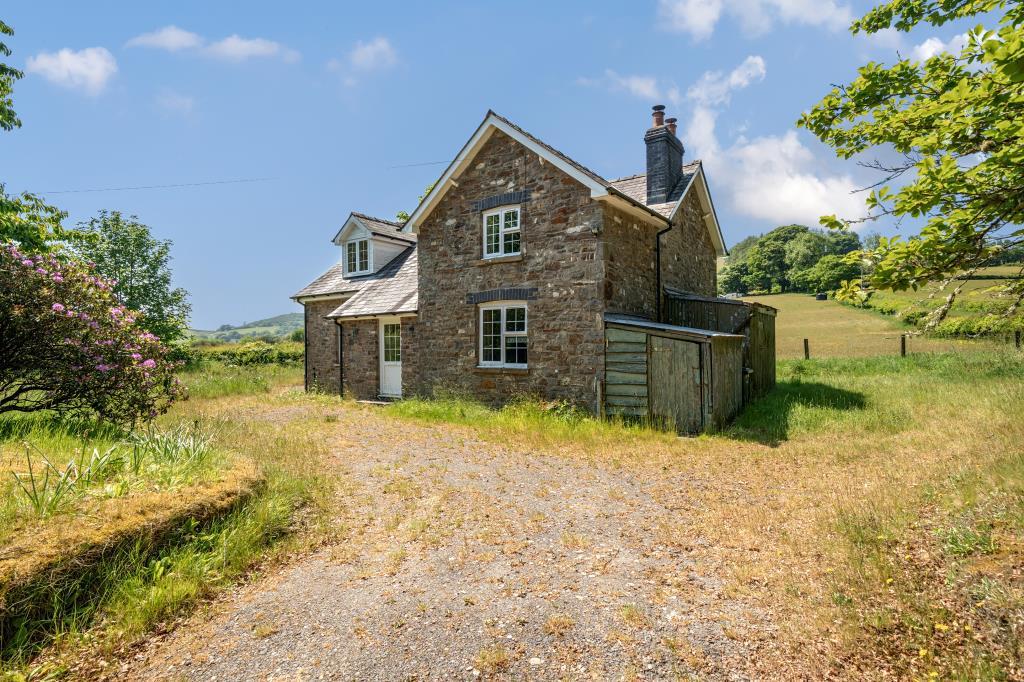Abergwesyn, Llanwrtyd Wells, LD5 3 bed cottage for sale £350,000