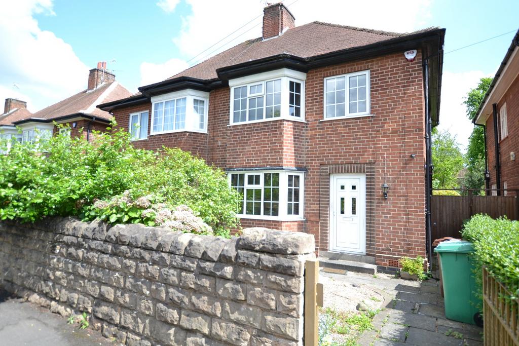 Russell Avenue, Wollaton, Nottingham... 3 bed semidetached house £