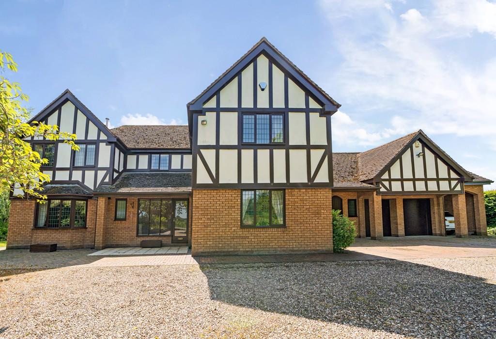 Tudor Coppice, Walford Heath, Shropshire 4 bed detached house for sale