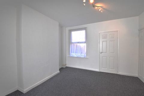 3 bedroom terraced house to rent, Rosmead Street, Hull, HU9