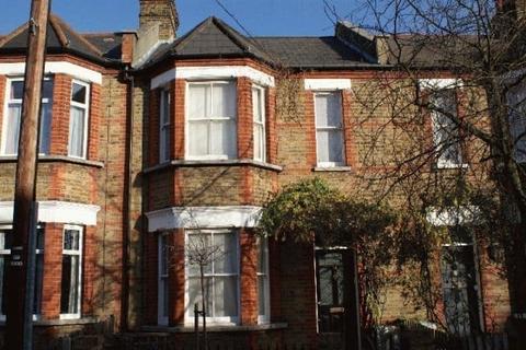 3 bedroom terraced house to rent, Trewince Road- RAYNES PARK