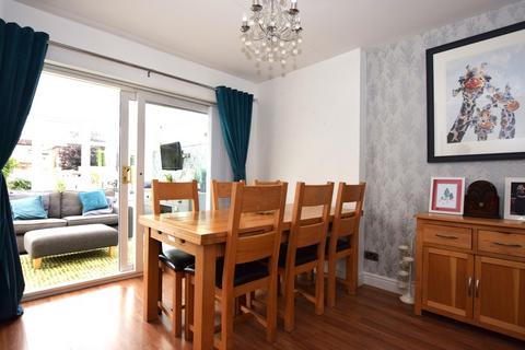 19 Sunnyside, Hinckley, LE10 1TE