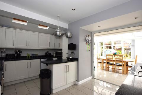 19 Sunnyside, Hinckley, LE10 1TE