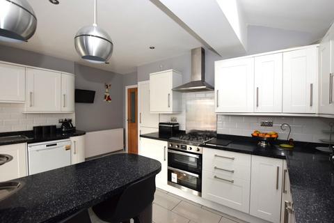 19 Sunnyside, Hinckley, LE10 1TE