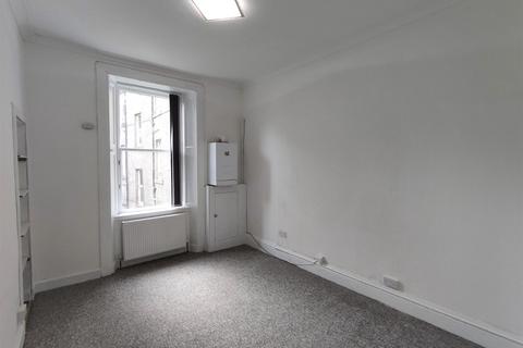 3 bedroom flat to rent, Duke Street, Dennistoun, Glasgow, G31
