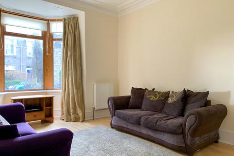 3 bedroom apartment to rent, Elmfield Avenue, Aberdeen