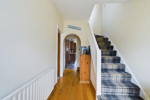 107 Henhurst Hill, Burton-on-trent, DE13 9SZ