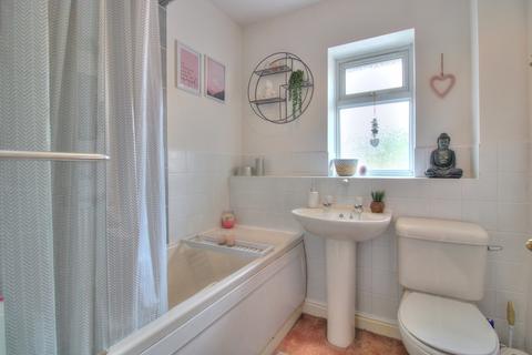 61 Primrose Close, Swindon, SN25 1QY