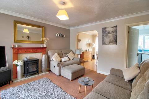 61 Primrose Close, Swindon, SN25 1QY