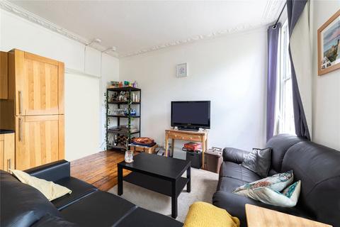 4 bedroom flat to rent, Fairbridge Road, Archway, London