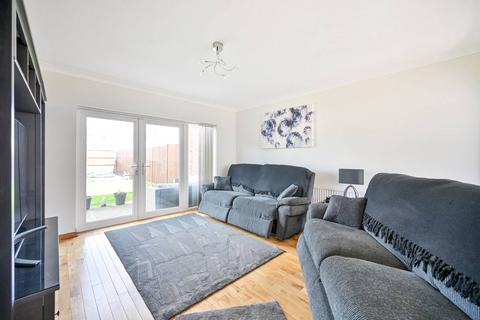 4 bedroom end of terrace house for sale, Humber Way, Slough, SL3