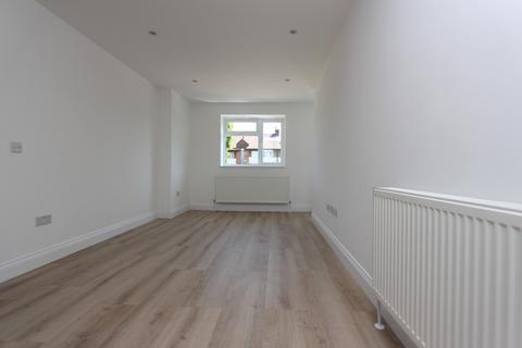 Studio for sale, Flat 4, 229 Alexandra Avenue