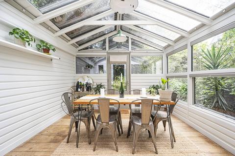 82b Bow Road, London, E3 4DL