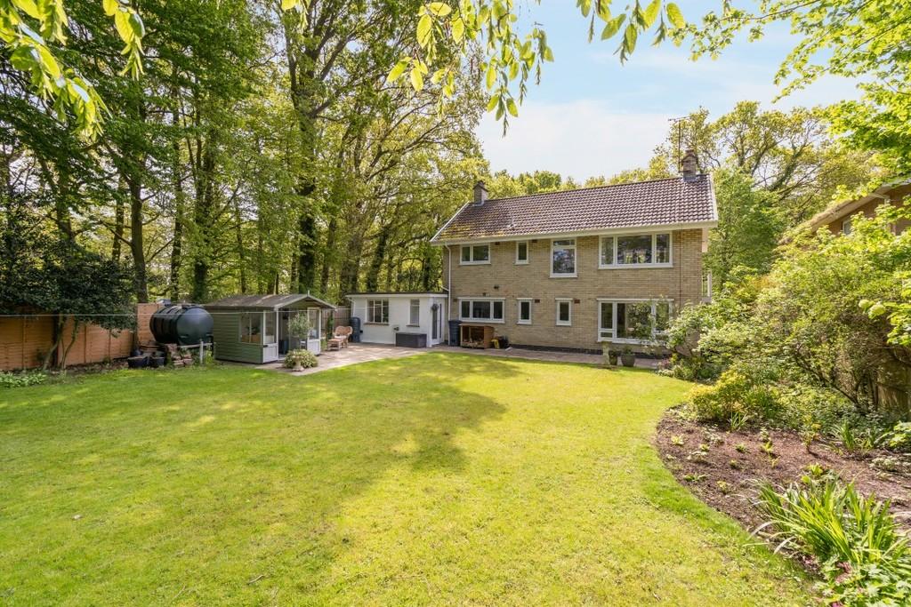 Gunton Avenue, Corton 4 bed detached house £525,000