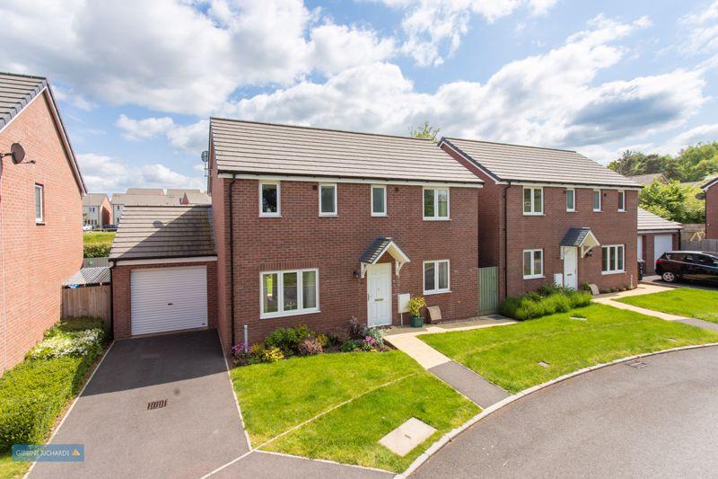 HULL 3 bed detached house for sale £370,000