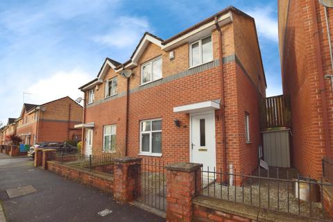 3 bedroom end of terrace house to rent, Bangor Street, Hulme, Manchester, M15