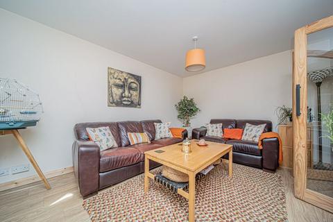 12 Highfield Close, Semington, Trowbridge, BA14 6JZ