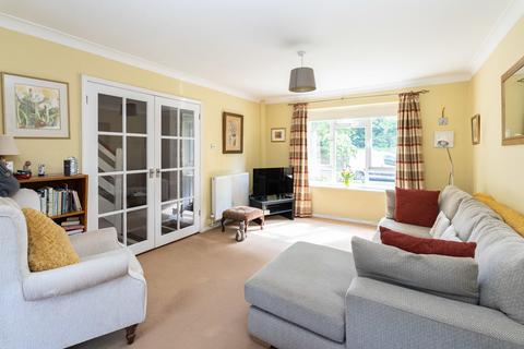 5 Chester Close, Dorking, RH4 1PP