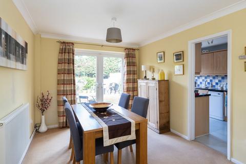 5 Chester Close, Dorking, RH4 1PP
