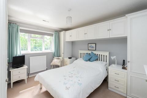 5 Chester Close, Dorking, RH4 1PP