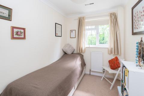 5 Chester Close, Dorking, RH4 1PP