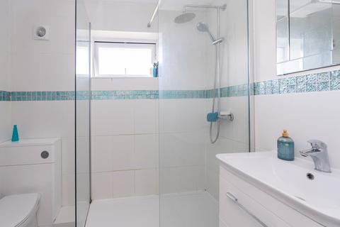 5 Chester Close, Dorking, RH4 1PP