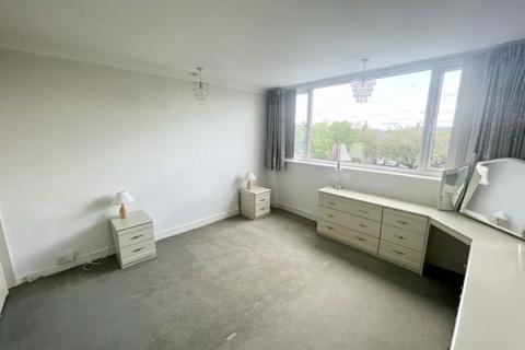 9, Eastwood Court Albert Promenade, Halifax, HX3 0HP