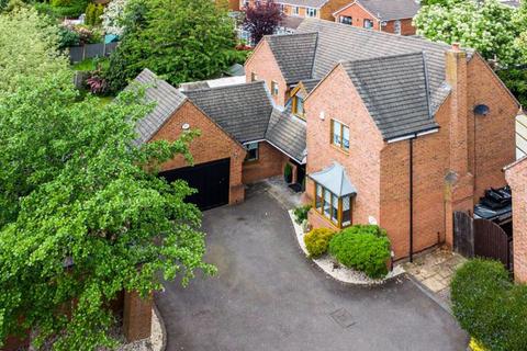 4 bedroom detached house for sale, Highfields Road, Burntwood, WS7 4QS