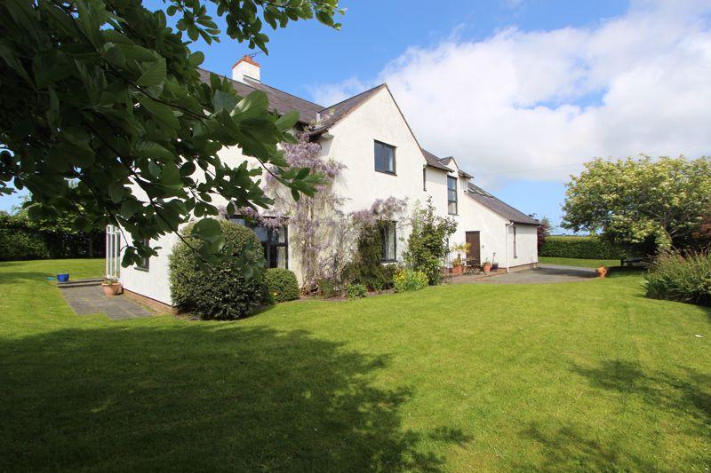 Llanrwst Road, Bryn Y Maen 6 bed detached house £695,000