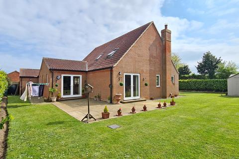 5 bedroom detached bungalow for sale, Priory Road, Bacton