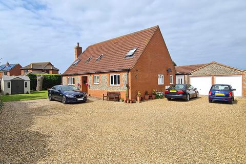 5 bedroom detached bungalow for sale, Priory Road, Bacton