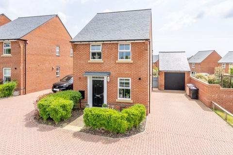 3 bedroom detached house for sale, Salvadori Gardens, Chichester