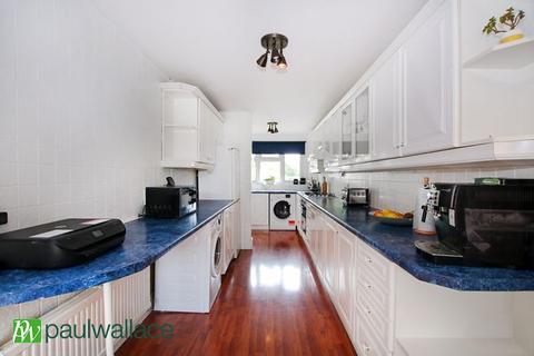 28 Glamis Close, Cheshunt, Waltham Cross, EN7 6JB