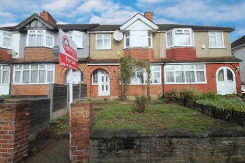 136 Wadham Gardens, Greenford, UB6 0BT