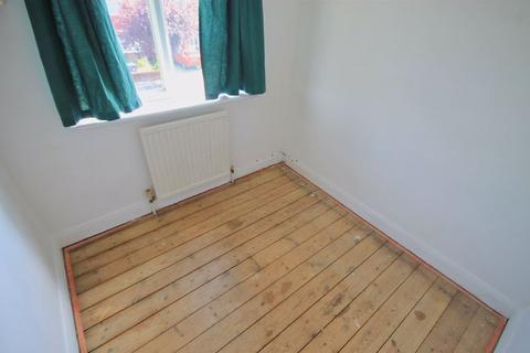 136 Wadham Gardens, Greenford, UB6 0BT