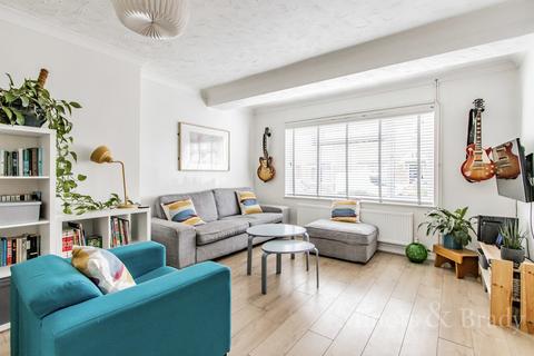 3 bedroom semi-detached house for sale - Branford Road, Norwich