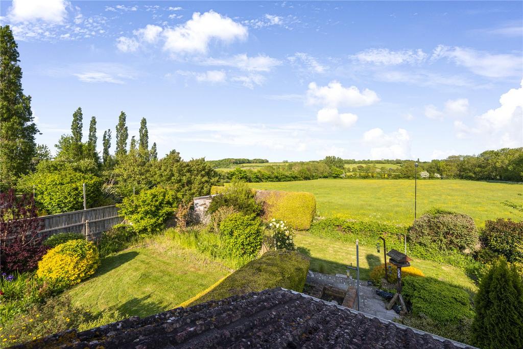Upton, Long Sutton, Langport, Somerset, TA10 3 bed detached house for