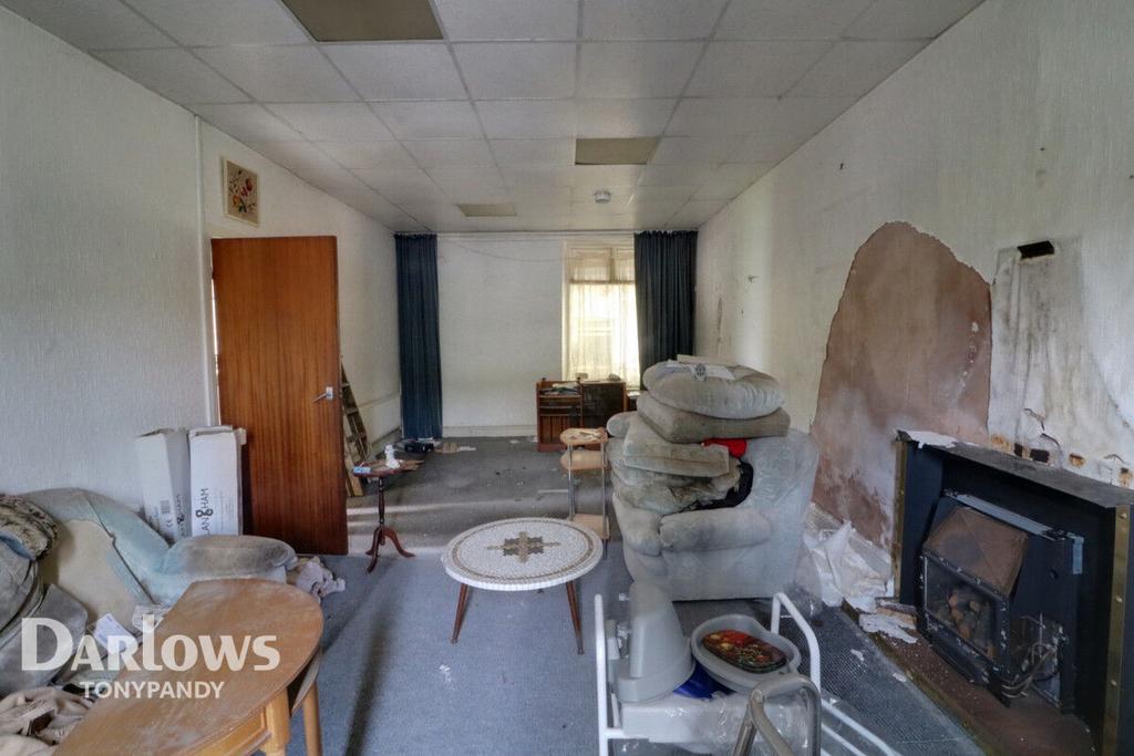 Ferndale CF43 3 4 bed detached house for sale £170,000