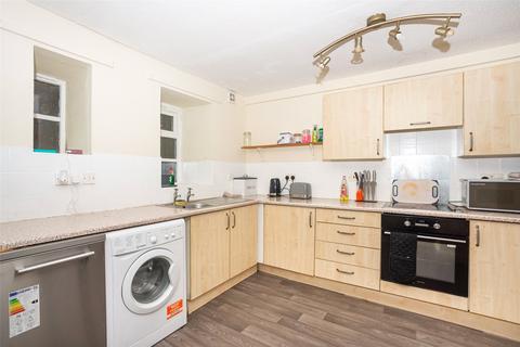 2 bedroom end of terrace house for sale, High Street, Bangor, Gwynedd, LL57