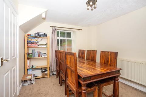 2 bedroom end of terrace house for sale, High Street, Bangor, Gwynedd, LL57