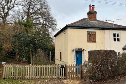 2 bedroom cottage for sale - Spraggs Cottage, Pooks Green, Marchwood, Southampton