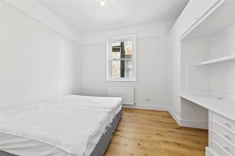 31 Lawn Crescent, Richmond, TW9 3NS